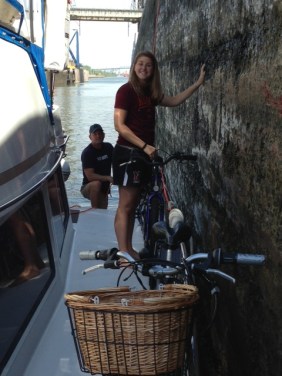 Kathleen & Ted making sure the wall doesn't get away in the St. Lambert lock