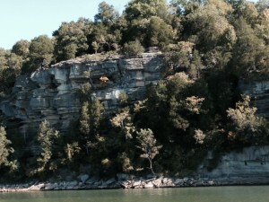 the upper Tennessee River is marked by rock outcroppings as the river carved its way through the landscape