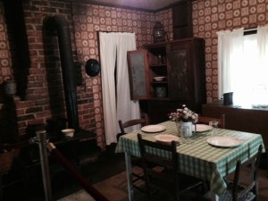 The kitchen/dining room of the Elvis house