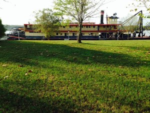 The Snagboat, US Montgomery - 178 feet long sternwheeler, powered by steam